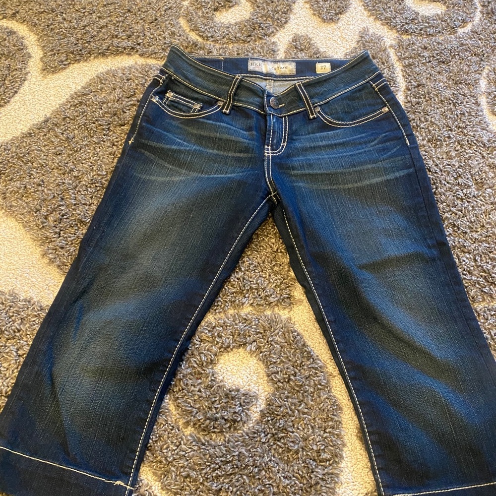 Cropped boot cut BKE Capri jeans by Buckle size 27
